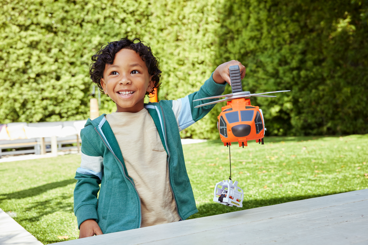 Matchbox Action Drivers Rescue Helicopter,16-in Large-Scale Helicopter With 1:64 Scale Die-Cast Toy Ambulance